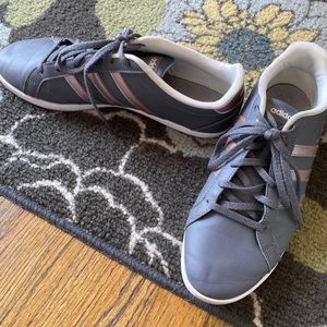 Adidas old style shoes